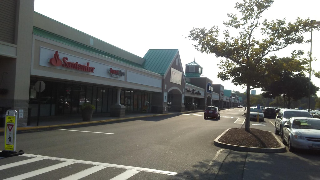 Photo of Brookside Plaza in Enfield, CT