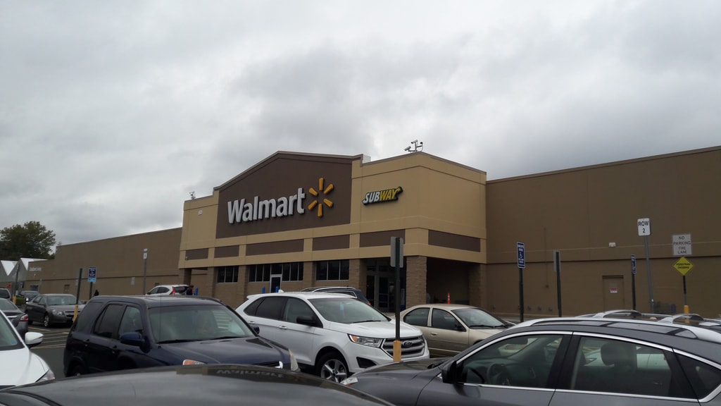 Photo of Town Line Plaza in Rocky Hill, CT