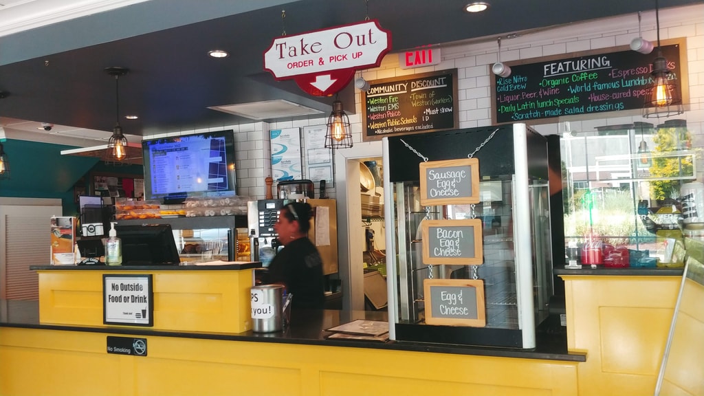 Photo of Weston Shopping Center in Weston, CT