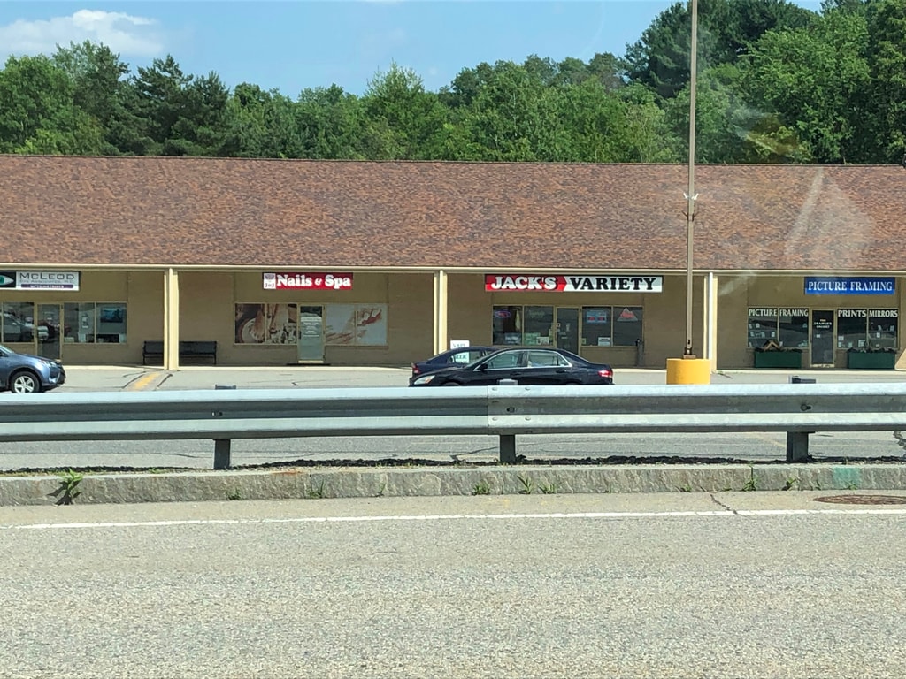 Photo of Heritage Mall in Auburn, MA