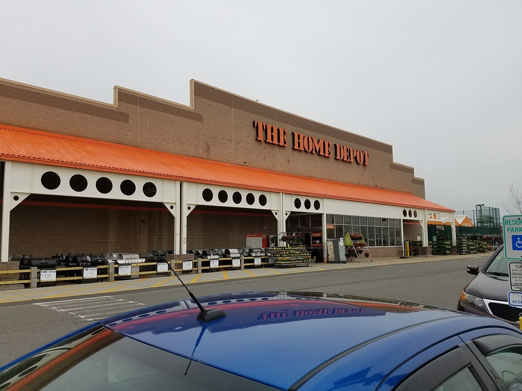 Photo of Aviation Plaza in Linden, NJ