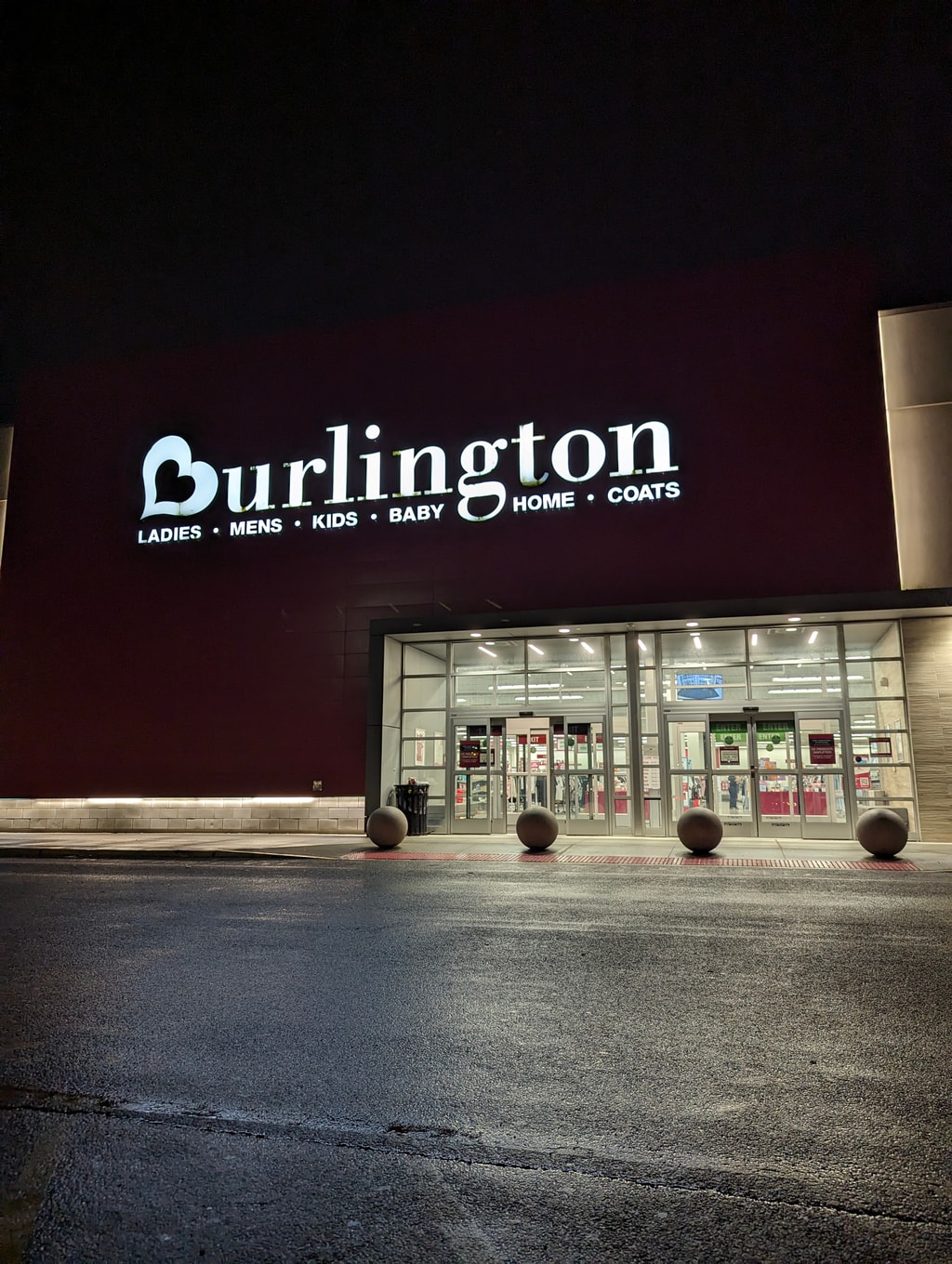 Photo of Hazlet Town Center in Hazlet, NJ