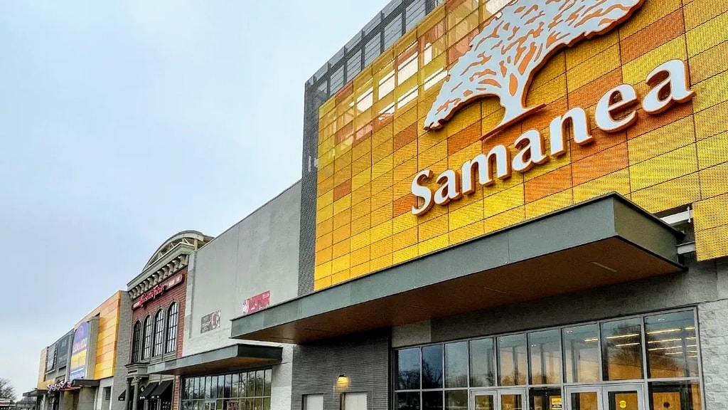 Photo of Samanea New York Mall in Westbury, NY