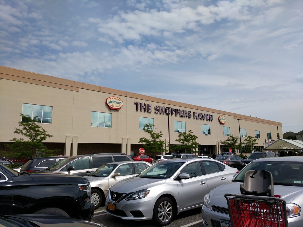 Photo of Shoppers Haven Mall in Monsey, NY