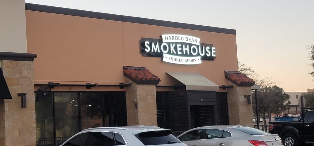 Photo of Robertson's Creek Shopping Center in Flower Mound, TX